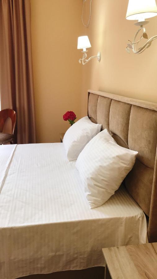 سوخومي Hotel In Sukhum المظهر الخارجي الصورة